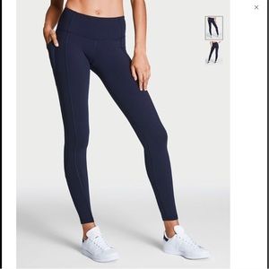 Victoria’s Secret sport knockout leggings (navy)
